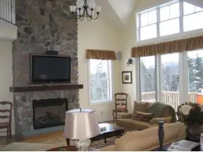 Boulder Ridge interior Mount Snow